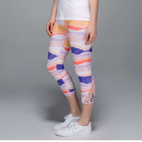 Lululemon True Self Crop Leggings Bleacher Stripe White Iris Flower size 6 - Picture 8 of 9